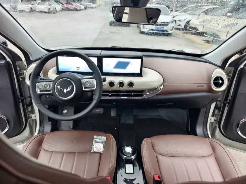 2023 WuLing BinGuo BEV 31.9KWH,autocango,china used car exporter,china ev exporter,chinese used car exporter,chinese used ev exporter