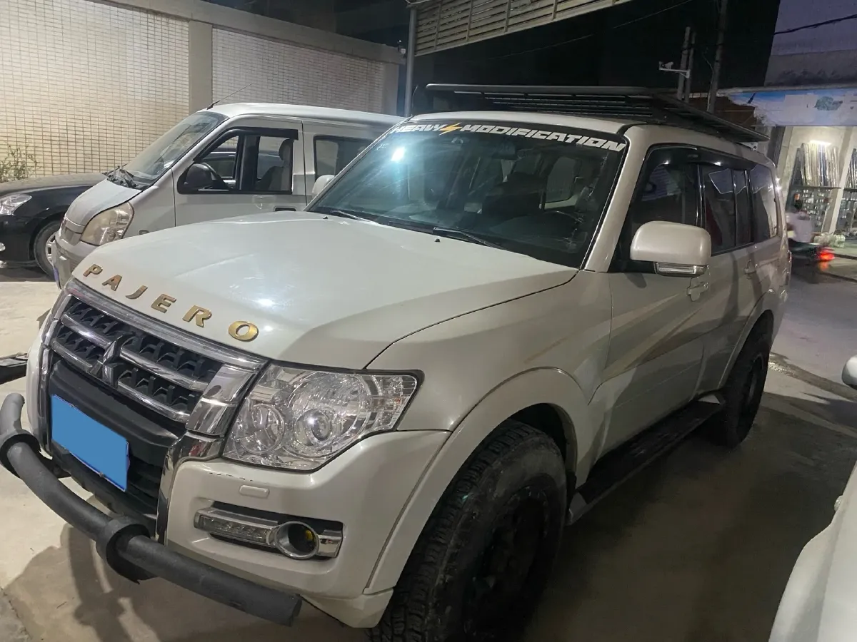 2018 Mitsubishi Pajero 3.0L 174HP V6 5AT,autocango,china used car exporter,china ev exporter,chinese used car exporter,chinese used ev exporter