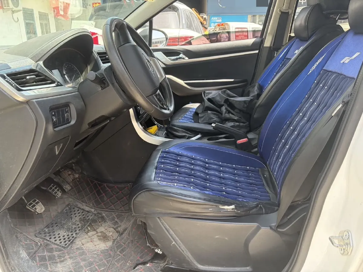 2018 HaiMa S5 Young Edition 1.6L 122HP L4 5MT,autocango,china used car exporter,china ev exporter,chinese used car exporter,chinese used ev exporter