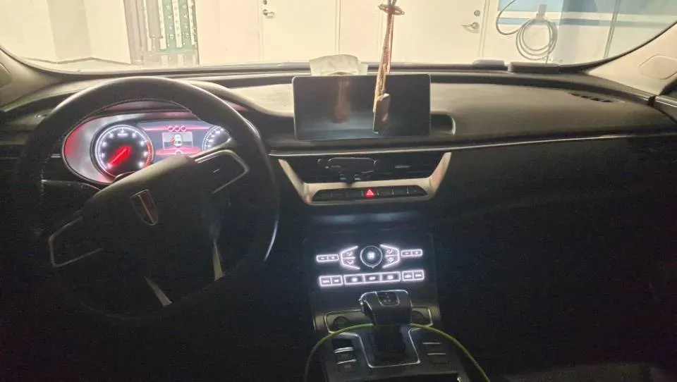 2020 HongQi H5 1.5T 169HP L4 7DCT,autocango,china used car exporter,china ev exporter,chinese used car exporter,chinese used ev exporter