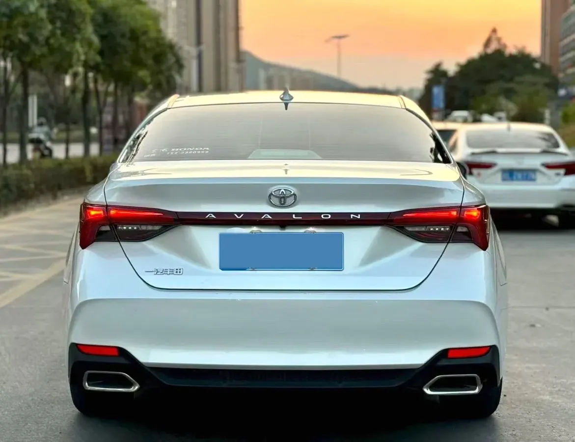 2023 Toyota Avalon 2.0L 177HP L4 CVT,autocango,china used car exporter,china ev exporter,chinese used car exporter,chinese used ev exporter