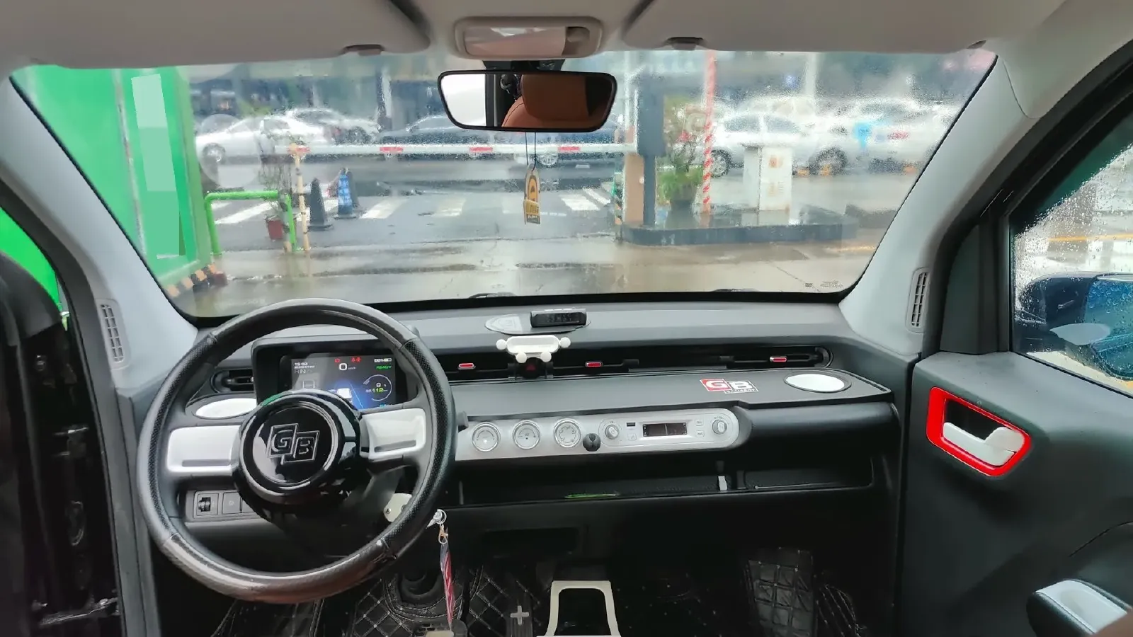 2022 WuLing HongGuang MINI EV BEV 17.3KWH,autocango,china used car exporter,china ev exporter,chinese used car exporter,chinese used ev exporter