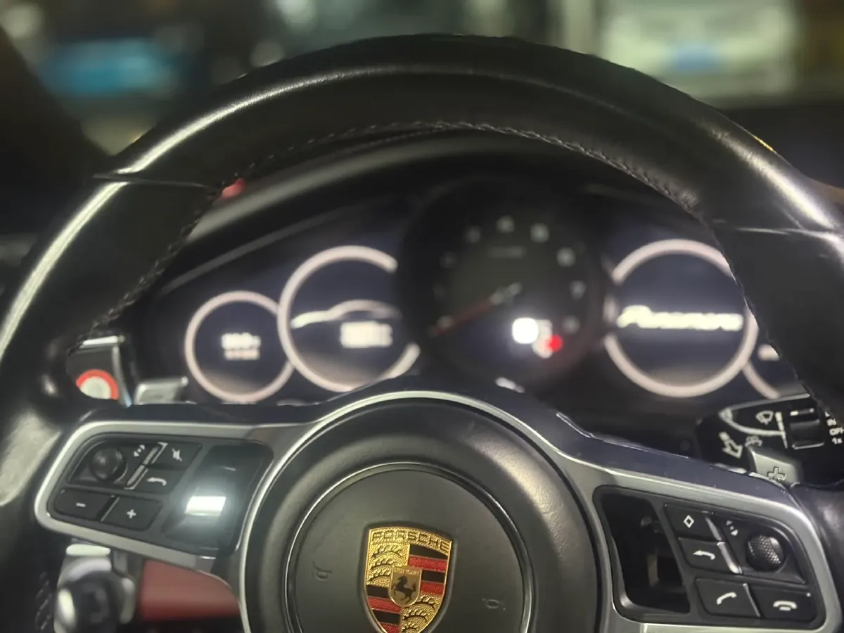 2019 Porsche Panamera 2.9T 330HP V6 8DCT,autocango,china used car exporter,china ev exporter,chinese used car exporter,chinese used ev exporter