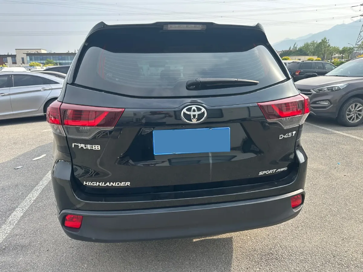 2021 Toyota Highlander 2.0T 220HP L4 6AT,autocango,china used car exporter,china ev exporter,chinese used car exporter,chinese used ev exporter