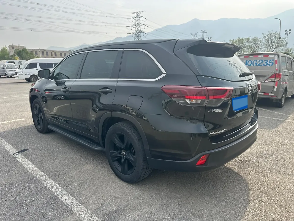2021 Toyota Highlander 2.0T 220HP L4 6AT,autocango,china used car exporter,china ev exporter,chinese used car exporter,chinese used ev exporter