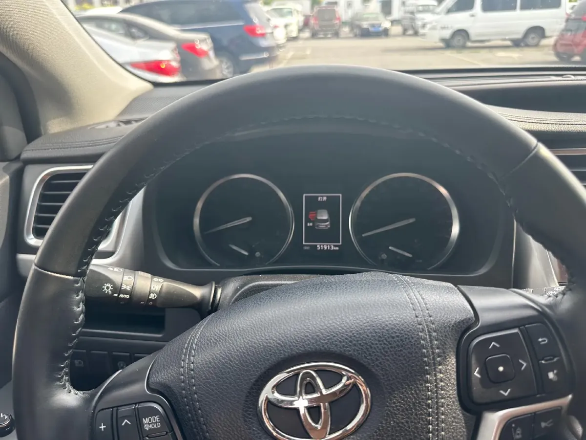 2021 Toyota Highlander 2.0T 220HP L4 6AT,autocango,china used car exporter,china ev exporter,chinese used car exporter,chinese used ev exporter