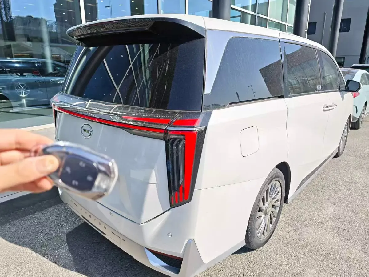 2023 GAC Trumpchi M8 2.0T 252HP L4 8AT,autocango,china used car exporter,china ev exporter,chinese used car exporter,chinese used ev exporter