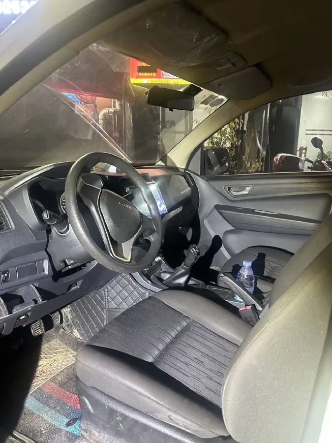 2018 Isuzu RE-MAX Jim 2.8T 116HP L4 5MT,autocango,china used car exporter,china ev exporter,chinese used car exporter,chinese used ev exporter