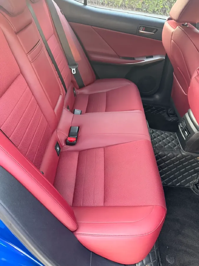 2017 Lexus IS 2.0T 245HP L4 8AT,autocango,china used car exporter,china ev exporter,chinese used car exporter,chinese used ev exporter