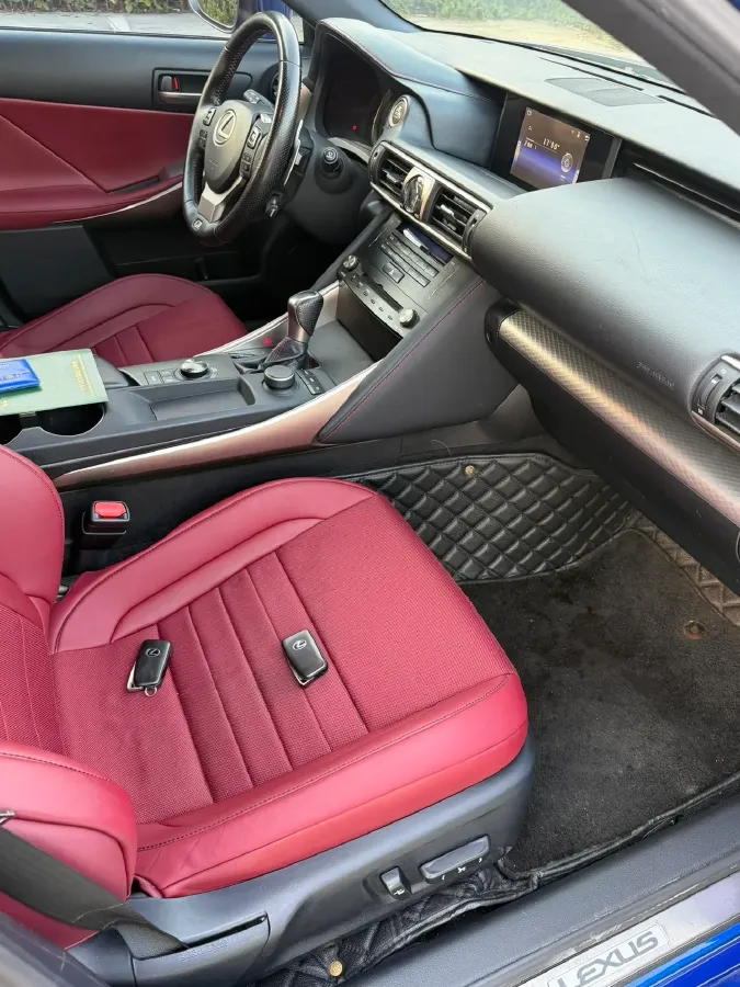 2017 Lexus IS 2.0T 245HP L4 8AT,autocango,china used car exporter,china ev exporter,chinese used car exporter,chinese used ev exporter