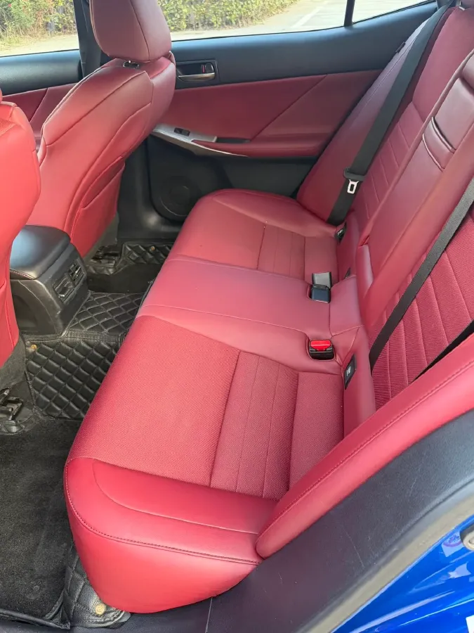 2017 Lexus IS 2.0T 245HP L4 8AT,autocango,china used car exporter,china ev exporter,chinese used car exporter,chinese used ev exporter