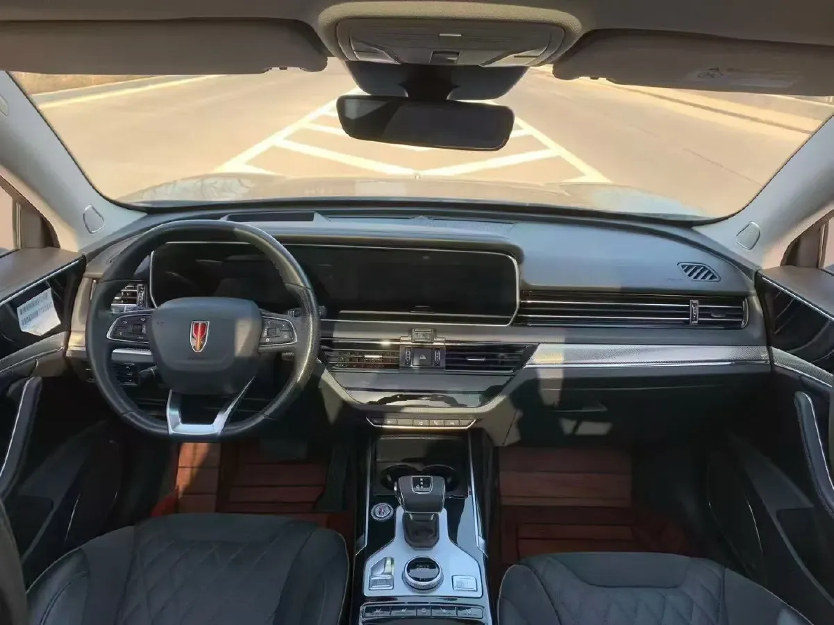 2019 HongQi HS5 2.0T 224HP L4 6AT,autocango,china used car exporter,china ev exporter,chinese used car exporter,chinese used ev exporter