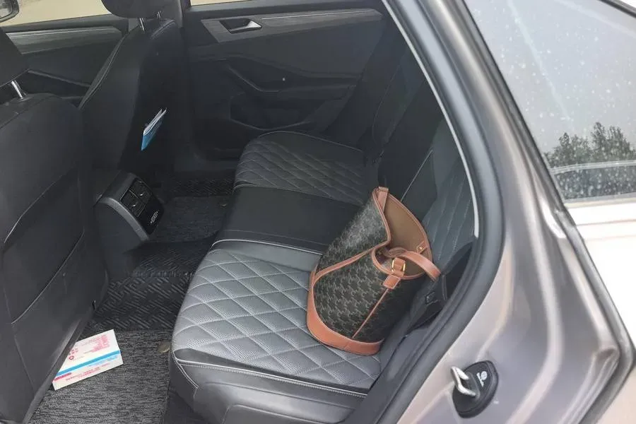 2023 Volkswagen Sagitar 1.4T 150HP L4 7DCT,autocango,china used car exporter,china ev exporter,chinese used car exporter,chinese used ev exporter