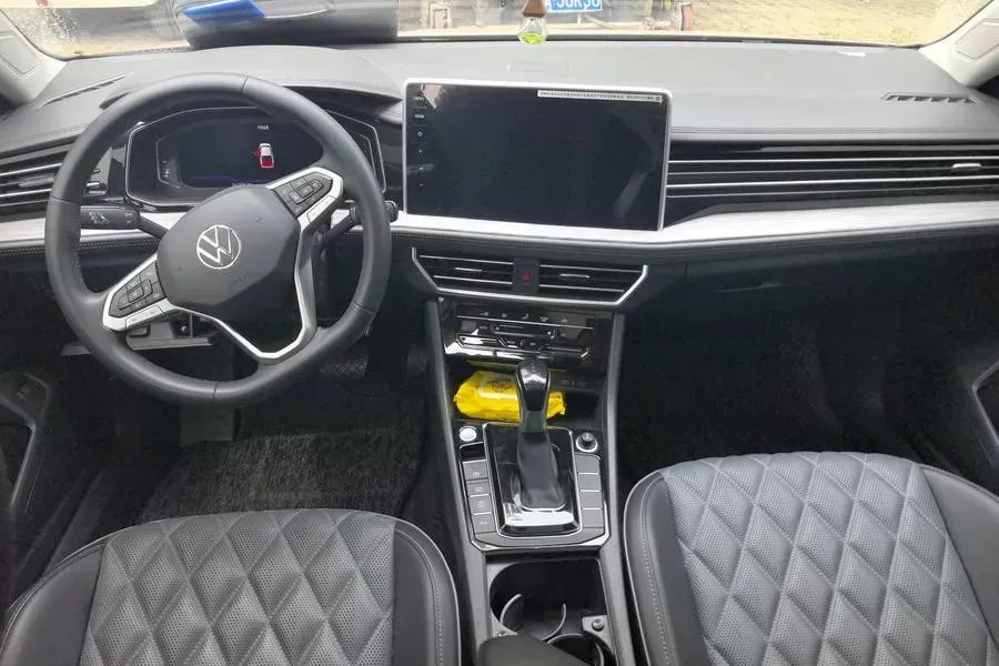 2023 Volkswagen Sagitar 1.4T 150HP L4 7DCT,autocango,china used car exporter,china ev exporter,chinese used car exporter,chinese used ev exporter