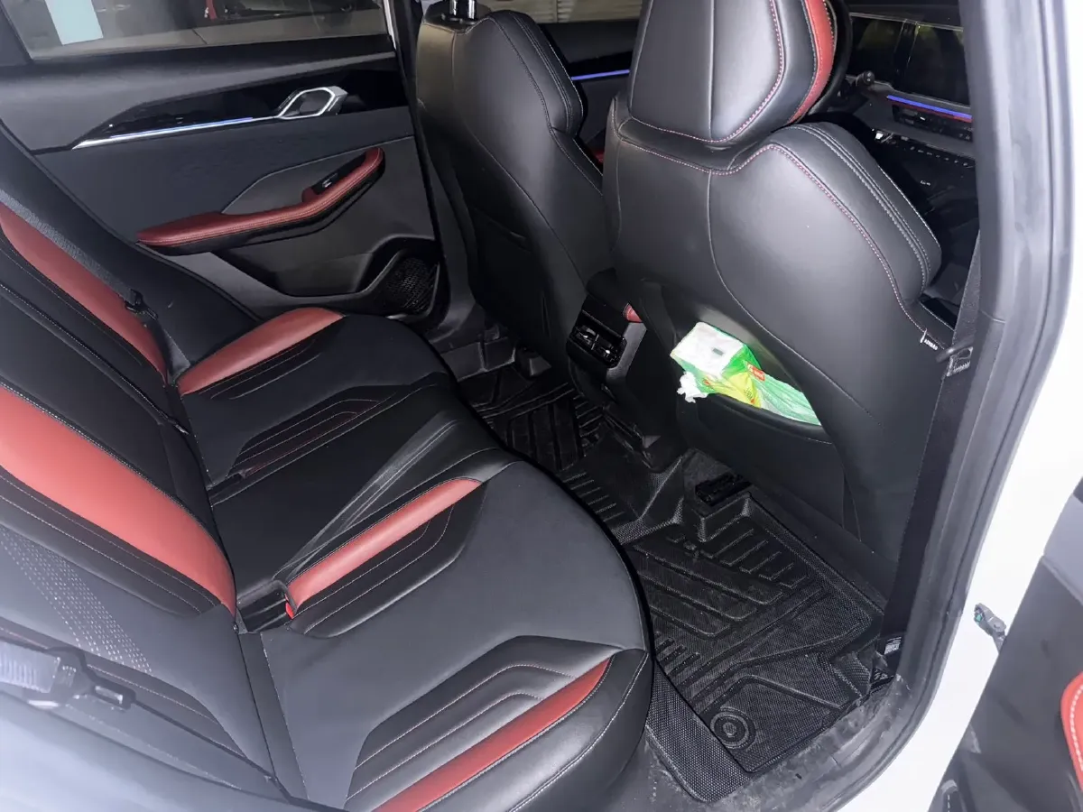 2022 Geely Coolray 1.5T 181HP L4 7DCT,autocango,china used car exporter,china ev exporter,chinese used car exporter,chinese used ev exporter