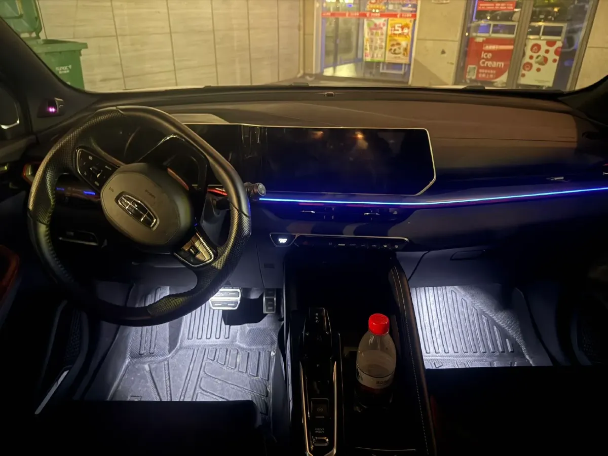 2022 Geely Coolray 1.5T 181HP L4 7DCT,autocango,china used car exporter,china ev exporter,chinese used car exporter,chinese used ev exporter