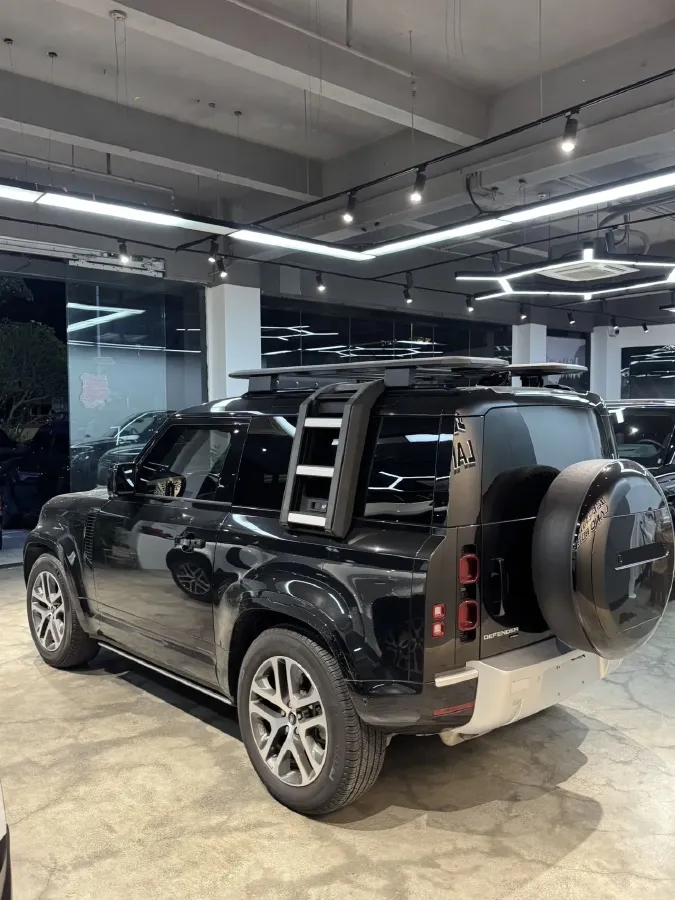 2023 Land Rover Defender 3.0T 400HP L6 8AT,autocango,china used car exporter,china ev exporter,chinese used car exporter,chinese used ev exporter