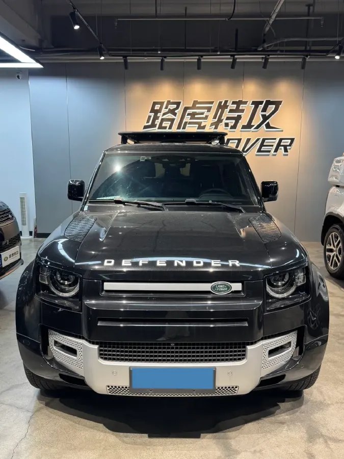 2023 Land Rover Defender 3.0T 400HP L6 8AT,autocango,china used car exporter,china ev exporter,chinese used car exporter,chinese used ev exporter