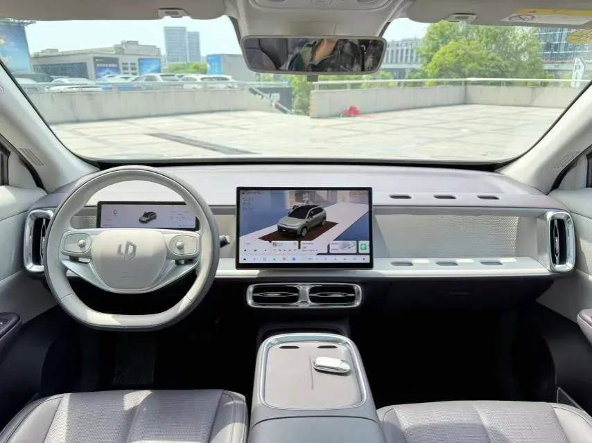 2025 Leapmotor B10 BEV 67.1KWH,autocango,china used car exporter,china ev exporter,chinese used car exporter,chinese used ev exporter