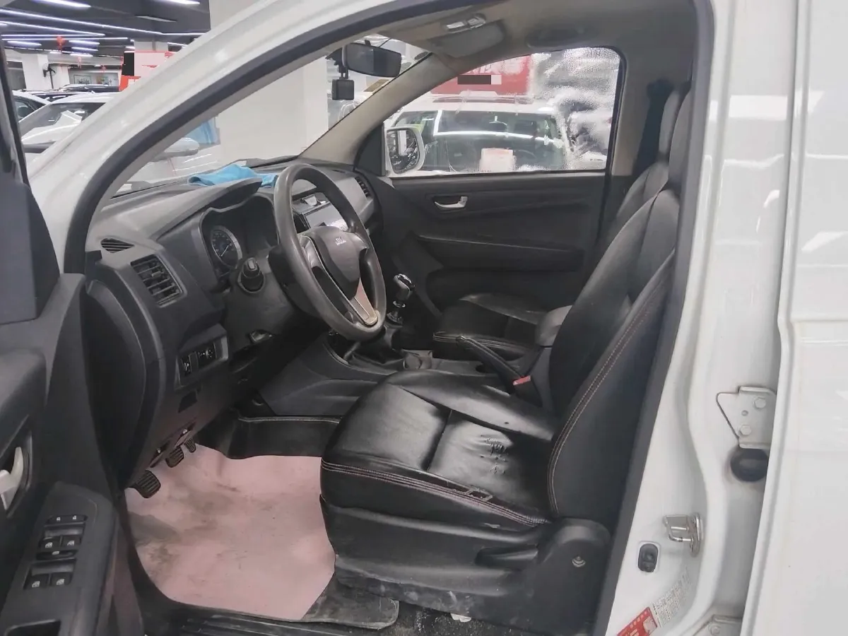 2018 Isuzu RE-MAX Jim 2.0T 204HP L4 5MT,autocango,china used car exporter,china ev exporter,chinese used car exporter,chinese used ev exporter