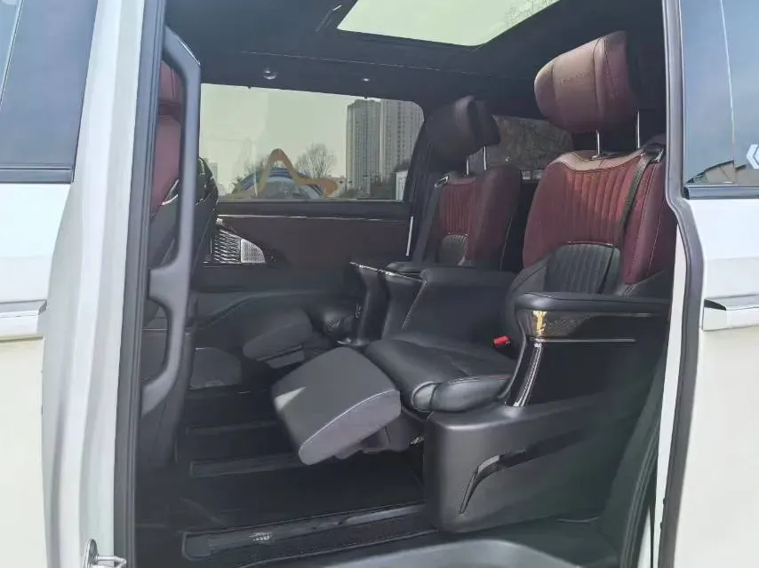 2023 GAC Trumpchi M8 2.0T 252HP L4 8AT,autocango,china used car exporter,china ev exporter,chinese used car exporter,chinese used ev exporter