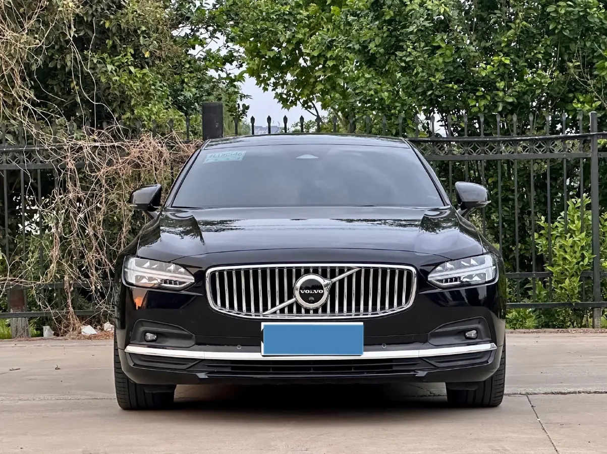 2022 Volvo S90 2.0T 250HP L4 8AT,autocango,china used car exporter,china ev exporter,chinese used car exporter,chinese used ev exporter