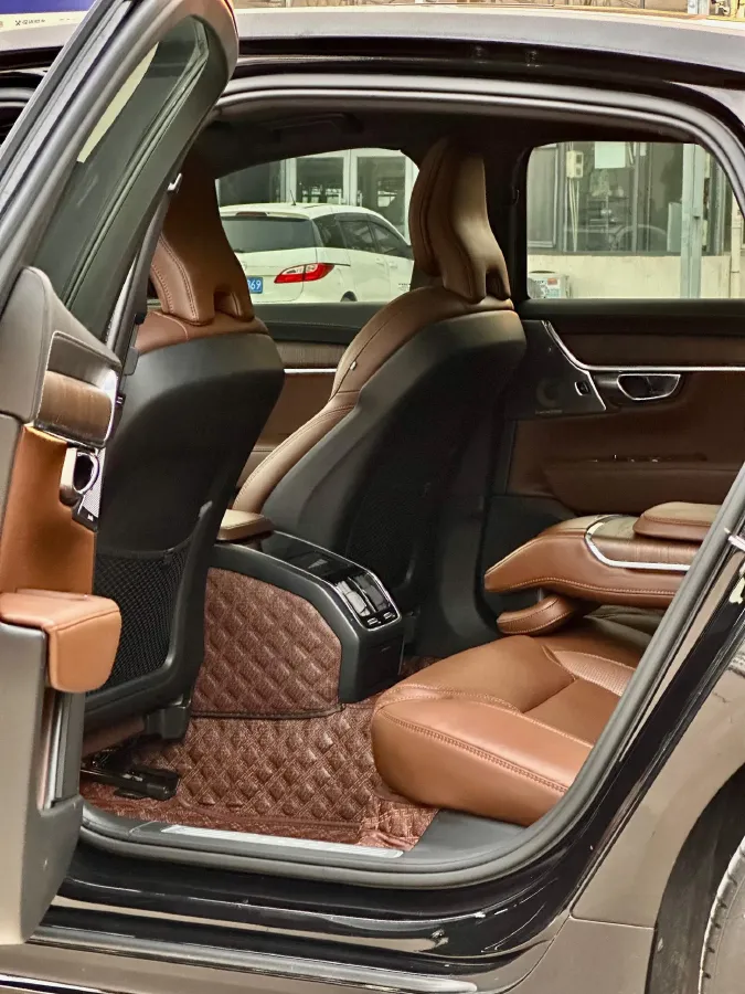 2022 Volvo S90 2.0T 250HP L4 8AT,autocango,china used car exporter,china ev exporter,chinese used car exporter,chinese used ev exporter