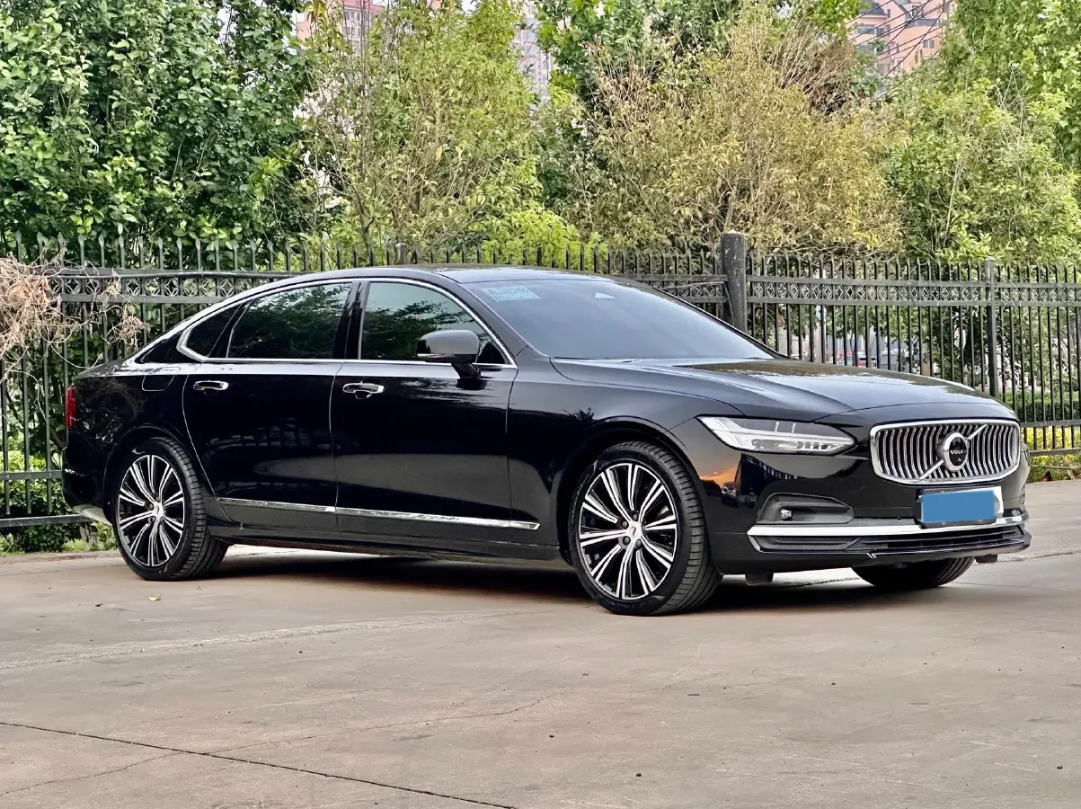 2022 Volvo S90 2.0T 250HP L4 8AT,autocango,china used car exporter,china ev exporter,chinese used car exporter,chinese used ev exporter