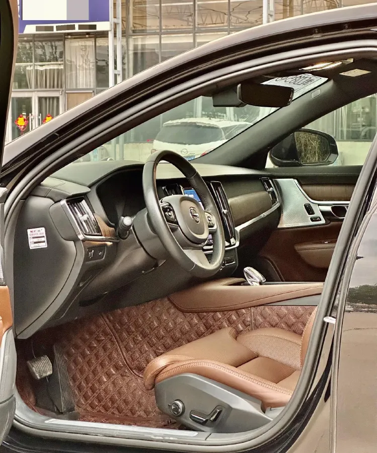 2022 Volvo S90 2.0T 250HP L4 8AT,autocango,china used car exporter,china ev exporter,chinese used car exporter,chinese used ev exporter