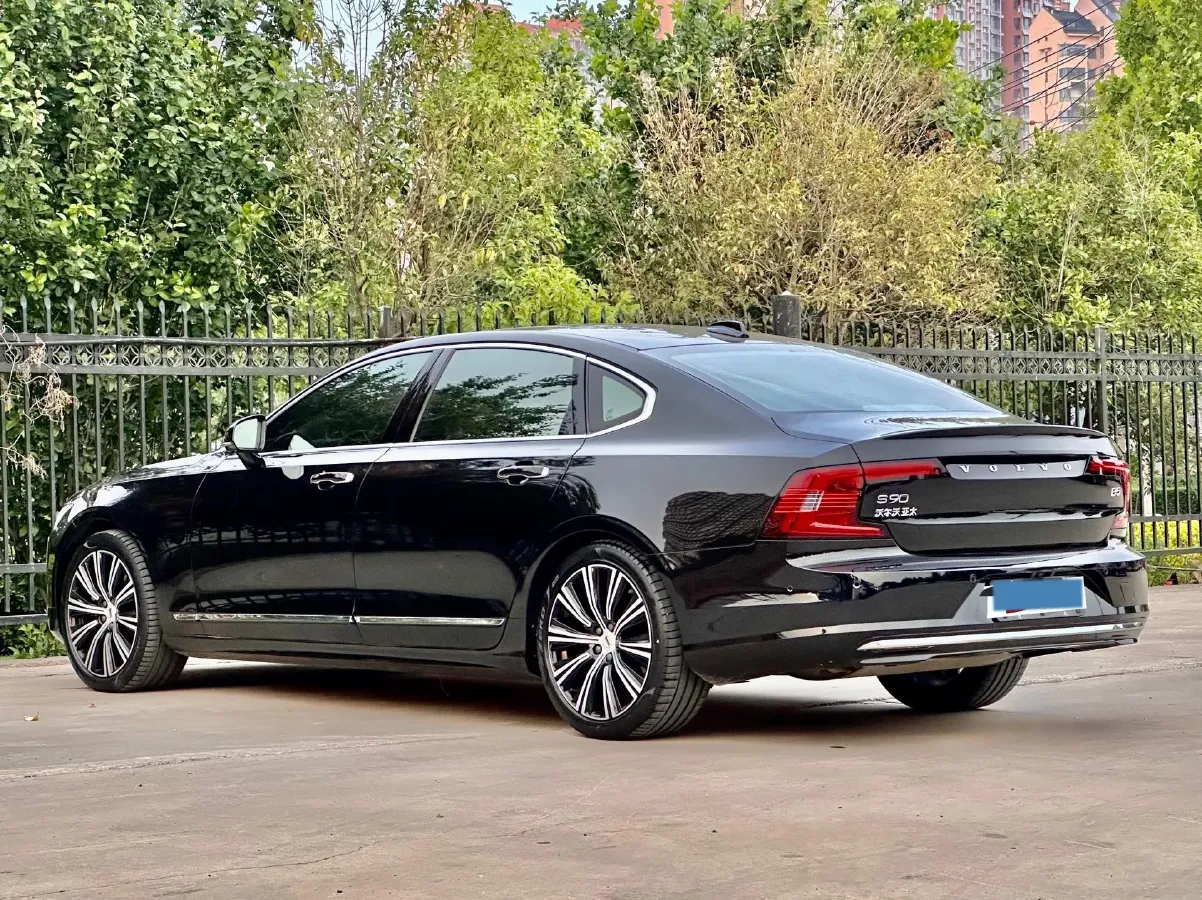 2022 Volvo S90 2.0T 250HP L4 8AT,autocango,china used car exporter,china ev exporter,chinese used car exporter,chinese used ev exporter