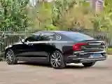 2022 Volvo S90 2.0T 250HP L4 8AT
