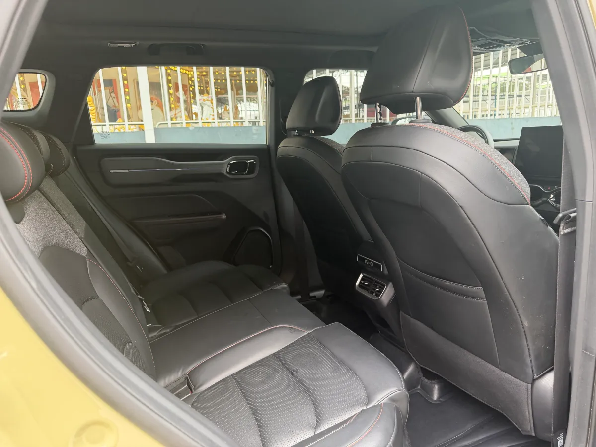 2025 Geely Cowboy 1.5T 181HP L4 7DCT,autocango,china used car exporter,china ev exporter,chinese used car exporter,chinese used ev exporter