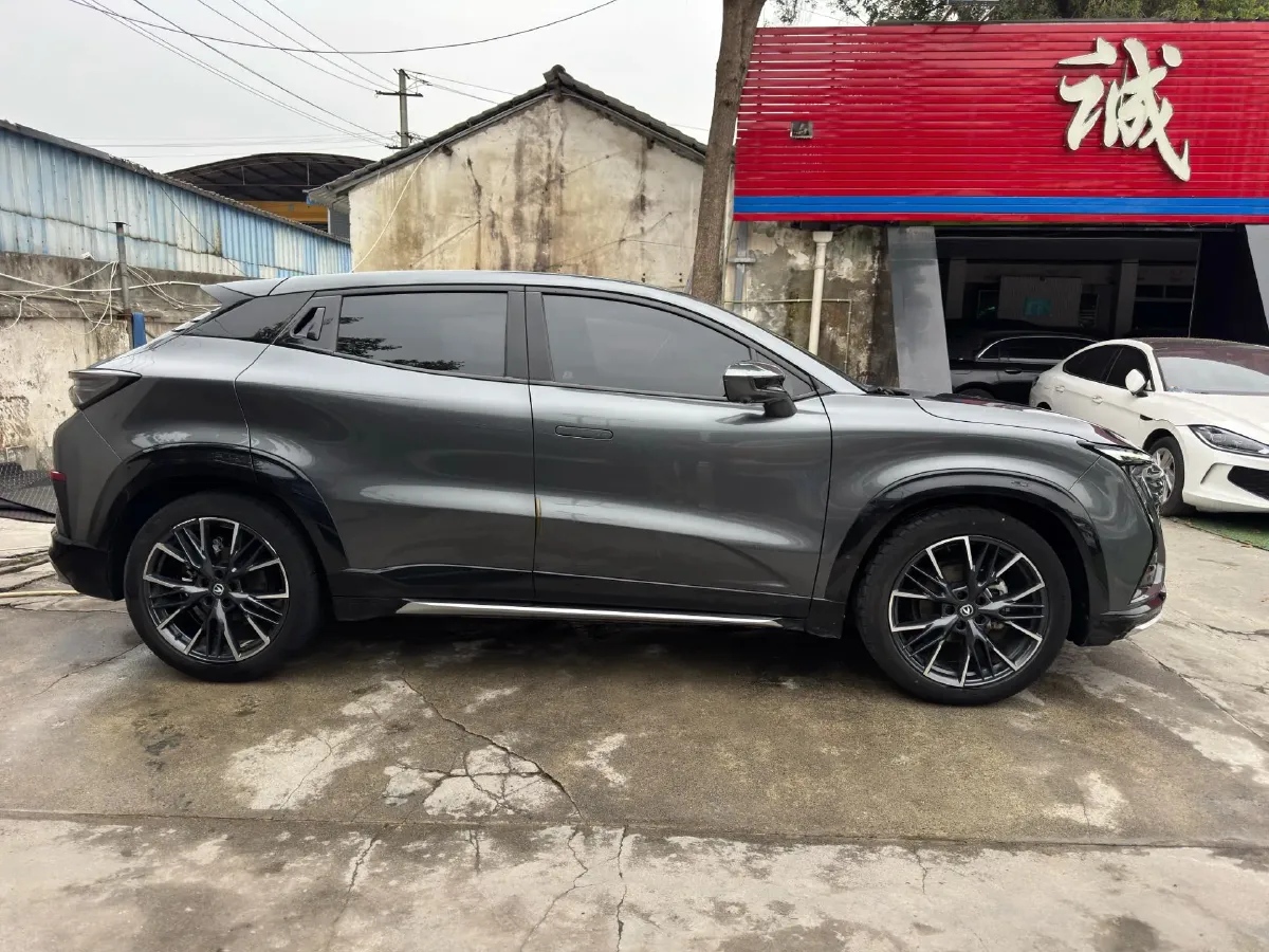 2023 ChangAn UNI-T 1.5T 188HP L4 7DCT,autocango,china used car exporter,china ev exporter,chinese used car exporter,chinese used ev exporter