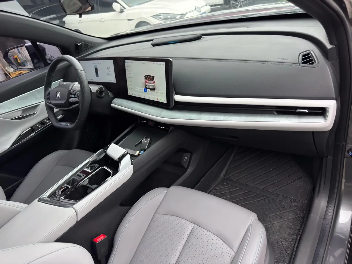 2023 ChangAn UNI-T 1.5T 188HP L4 7DCT,autocango,china used car exporter,china ev exporter,chinese used car exporter,chinese used ev exporter