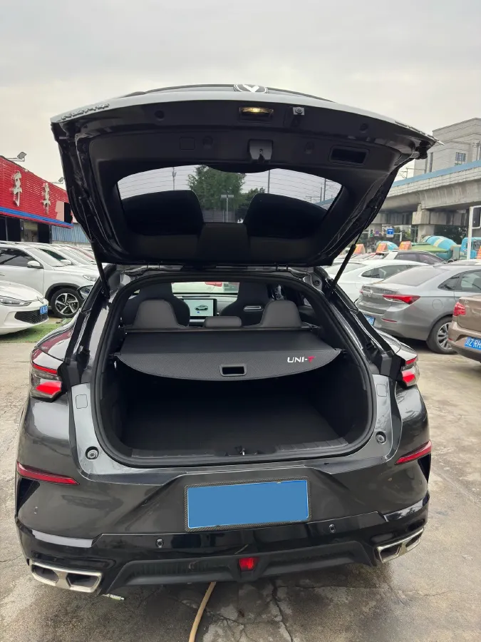 2023 ChangAn UNI-T 1.5T 188HP L4 7DCT,autocango,china used car exporter,china ev exporter,chinese used car exporter,chinese used ev exporter