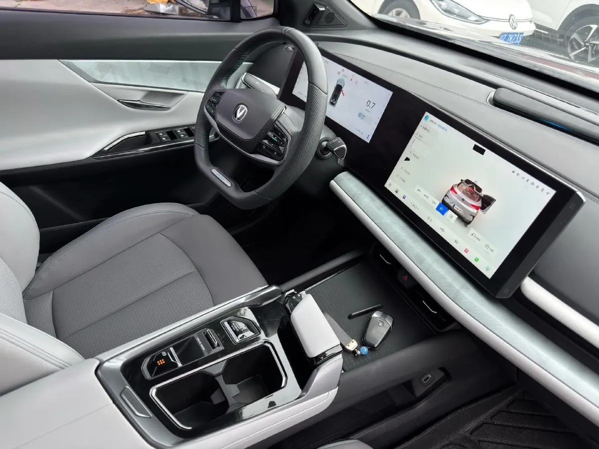 2023 ChangAn UNI-T 1.5T 188HP L4 7DCT,autocango,china used car exporter,china ev exporter,chinese used car exporter,chinese used ev exporter