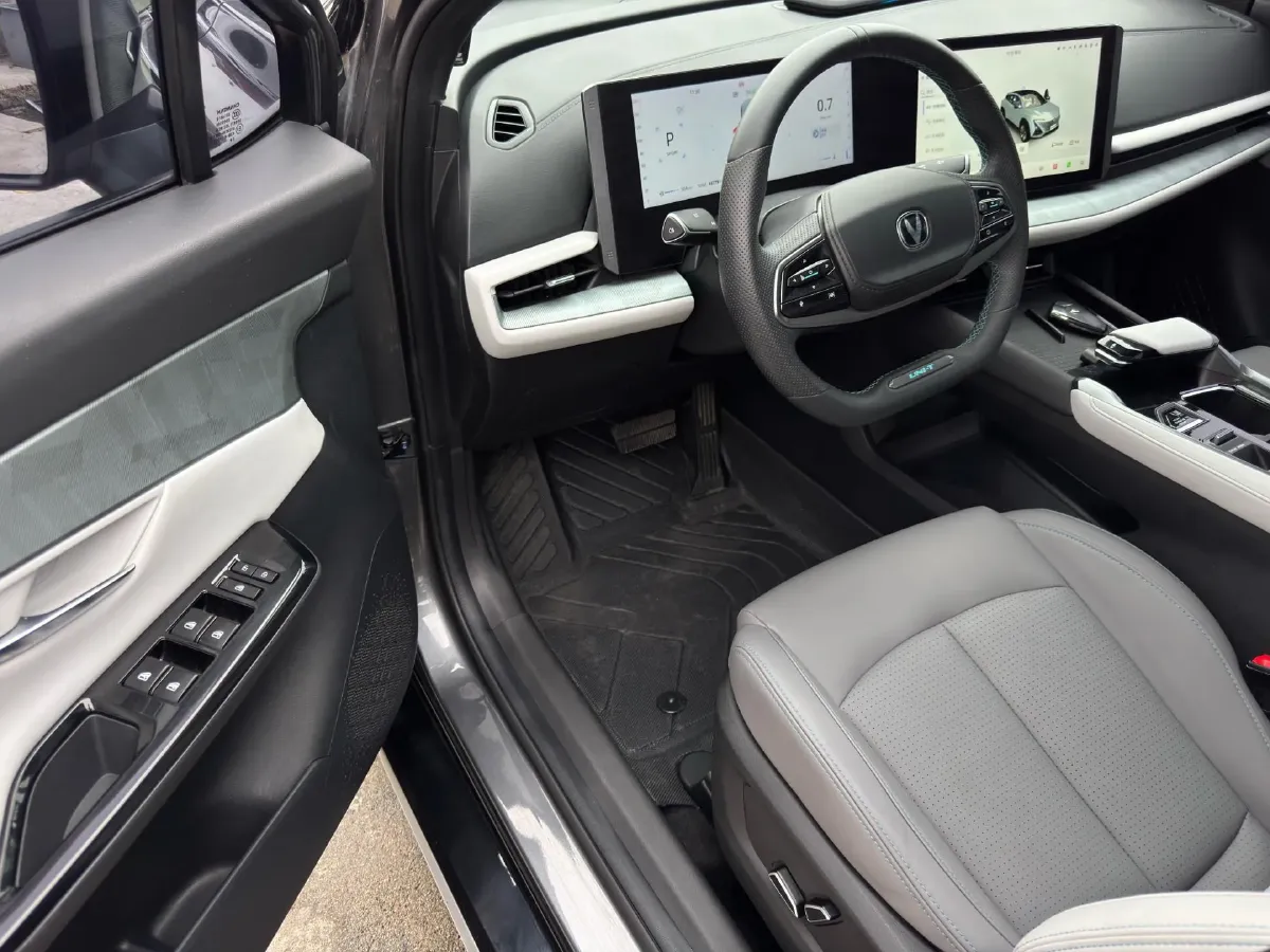 2023 ChangAn UNI-T 1.5T 188HP L4 7DCT,autocango,china used car exporter,china ev exporter,chinese used car exporter,chinese used ev exporter