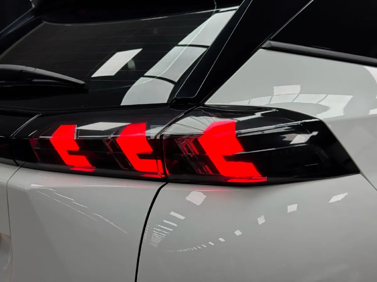 2022 Peugeot 2008 1.2T 136HP L3 6DCT,autocango,china used car exporter,china ev exporter,chinese used car exporter,chinese used ev exporter