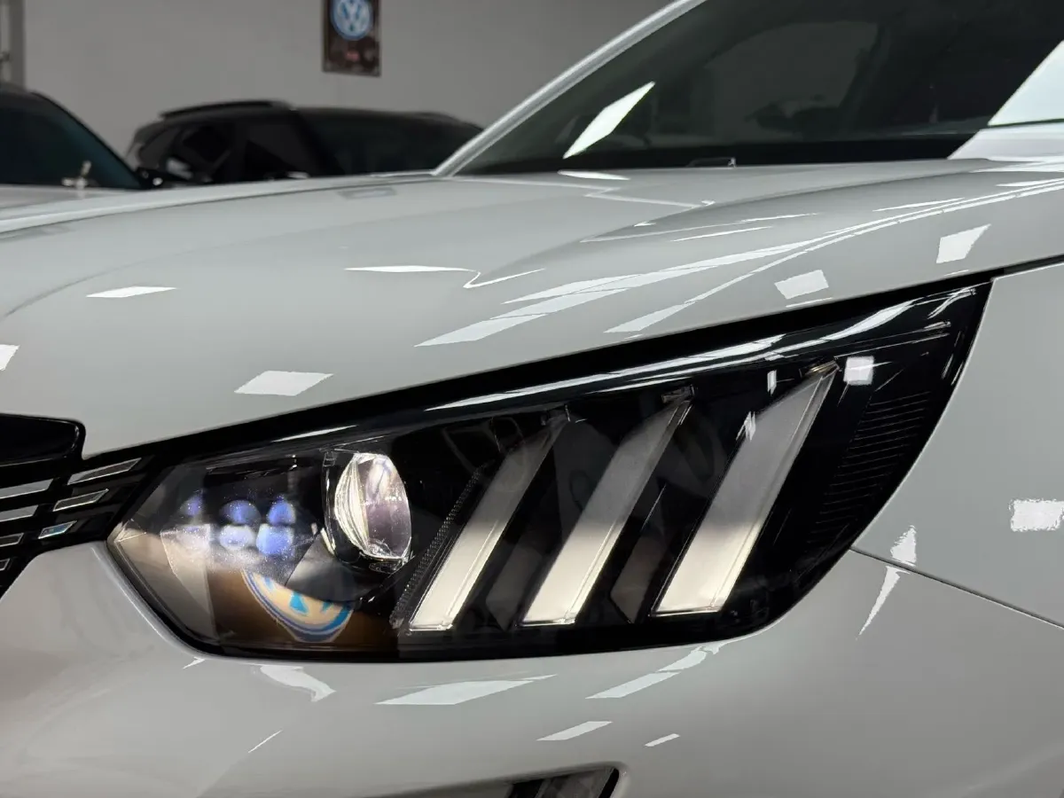 2022 Peugeot 2008 1.2T 136HP L3 6DCT,autocango,china used car exporter,china ev exporter,chinese used car exporter,chinese used ev exporter