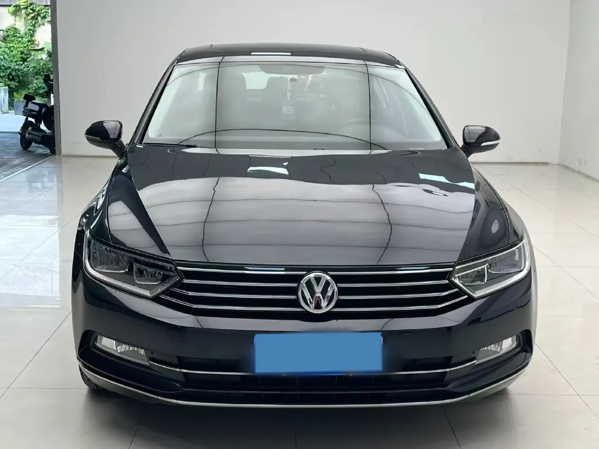 2018 Volkswagen Magotan 1.8T 180HP L4 7DCT,autocango,china used car exporter,china ev exporter,chinese used car exporter,chinese used ev exporter