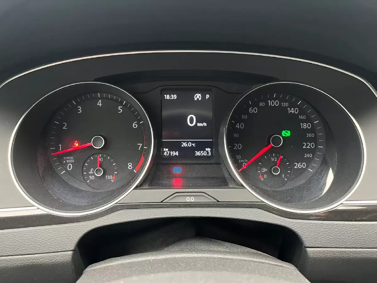 2018 Volkswagen Magotan 1.8T 180HP L4 7DCT,autocango,china used car exporter,china ev exporter,chinese used car exporter,chinese used ev exporter