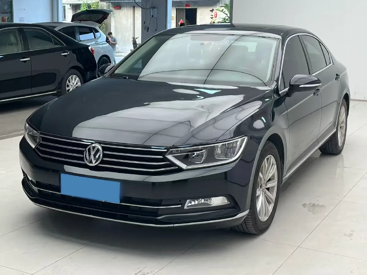 2018 Volkswagen Magotan 1.8T 180HP L4 7DCT,autocango,china used car exporter,china ev exporter,chinese used car exporter,chinese used ev exporter