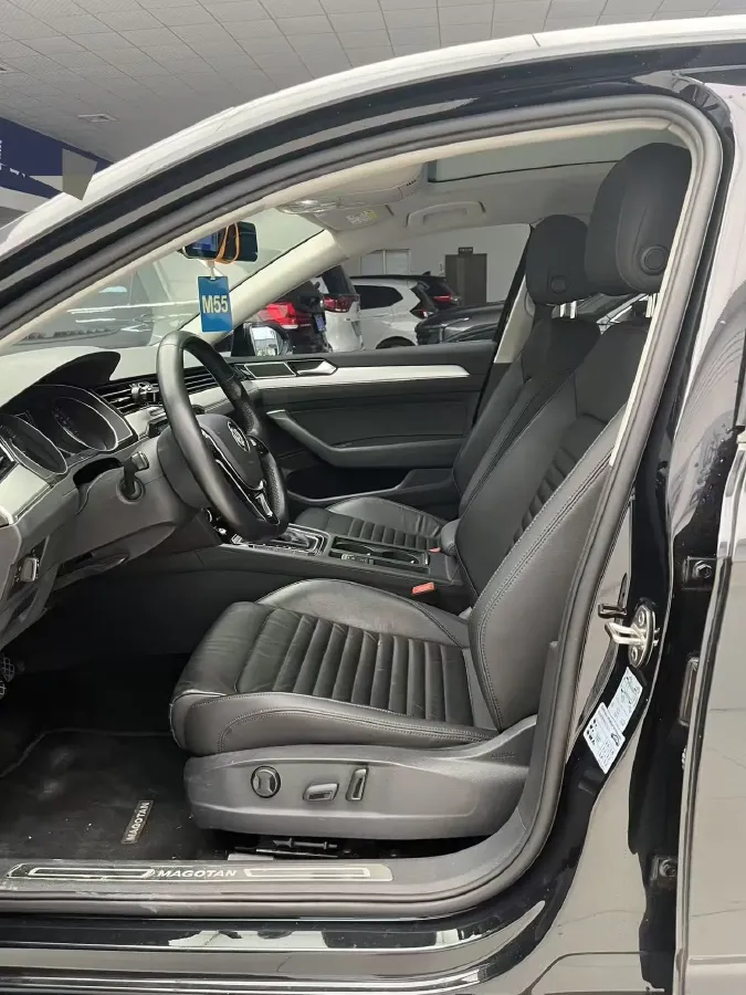 2018 Volkswagen Magotan 1.8T 180HP L4 7DCT,autocango,china used car exporter,china ev exporter,chinese used car exporter,chinese used ev exporter