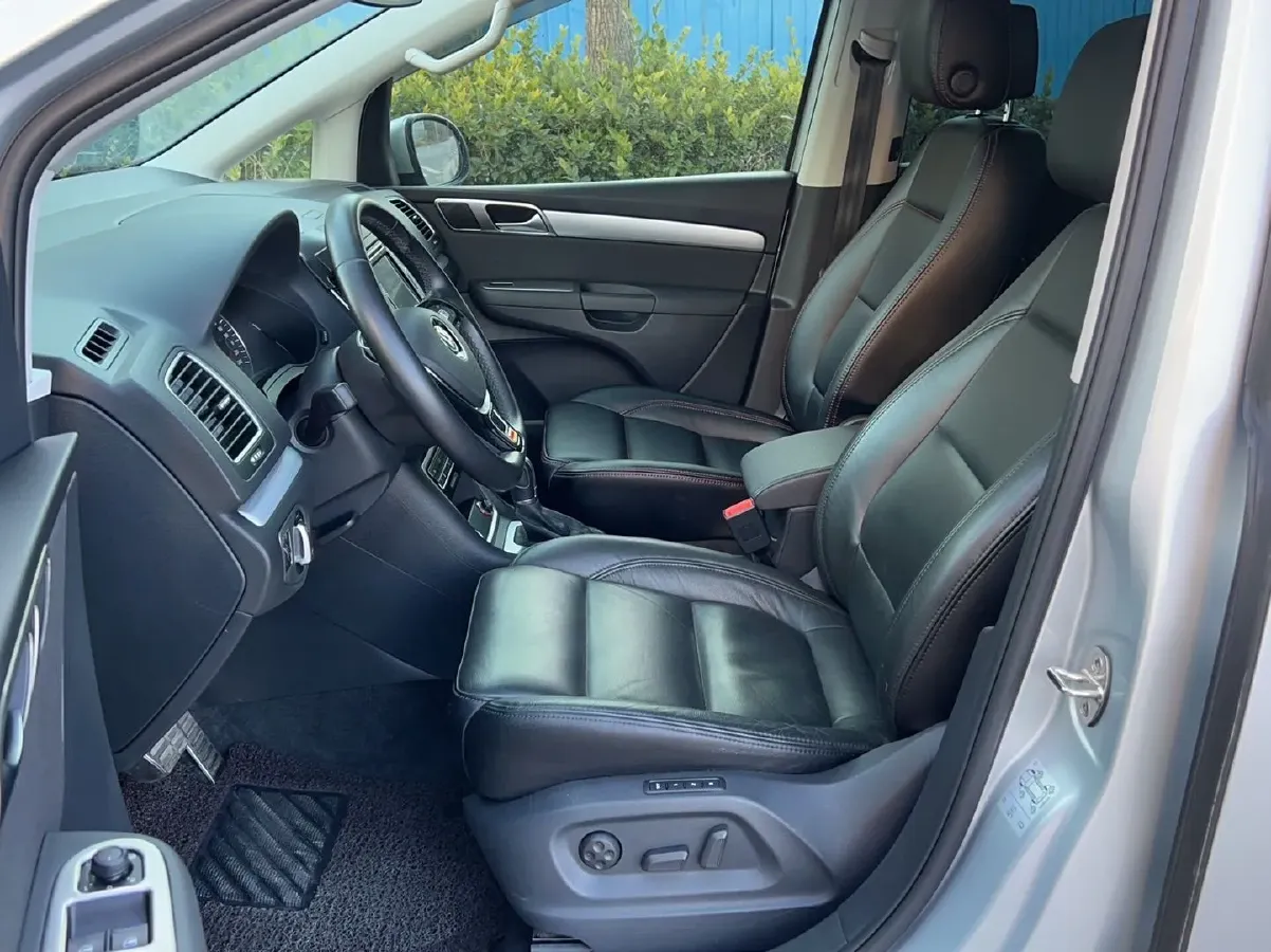 2018 Mercedes-Benz A Class 1.6T 156HP L4 7DCT,autocango,china used car exporter,china ev exporter,chinese used car exporter,chinese used ev exporter