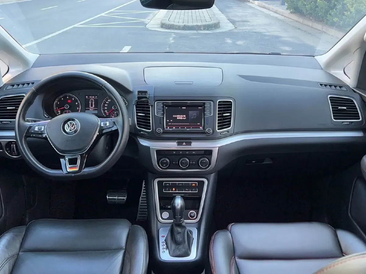 2018 Mercedes-Benz A Class 1.6T 156HP L4 7DCT,autocango,china used car exporter,china ev exporter,chinese used car exporter,chinese used ev exporter