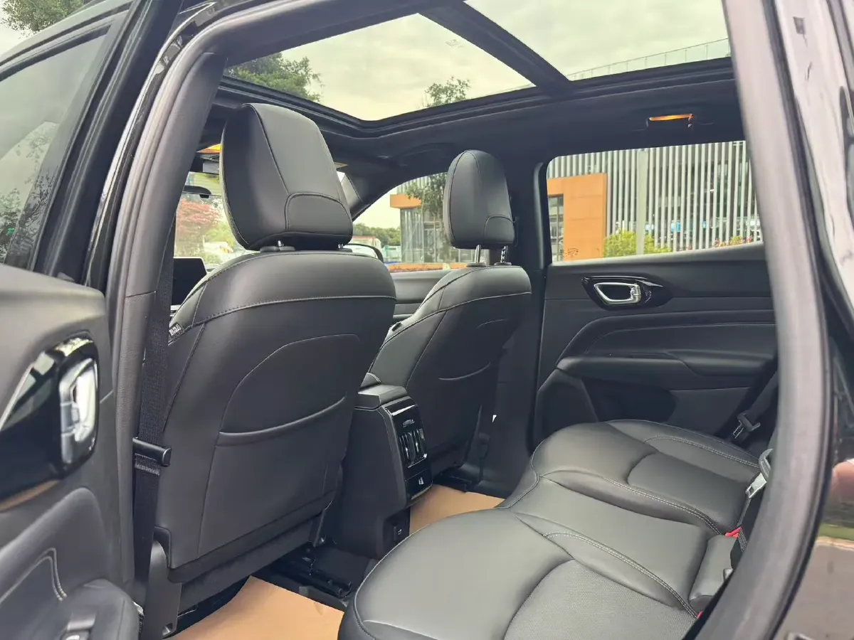 2021 Jeep Compass 1.3T 173HP L4 9AT,autocango,china used car exporter,china ev exporter,chinese used car exporter,chinese used ev exporter