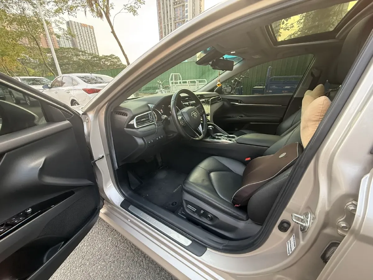 2019 Toyota Camry 2.0L 178HP L4 CVT,autocango,china used car exporter,china ev exporter,chinese used car exporter,chinese used ev exporter