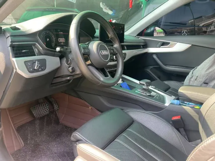 2022 Audi A4L 2.0T 190HP L4 7DCT,autocango,china used car exporter,china ev exporter,chinese used car exporter,chinese used ev exporter