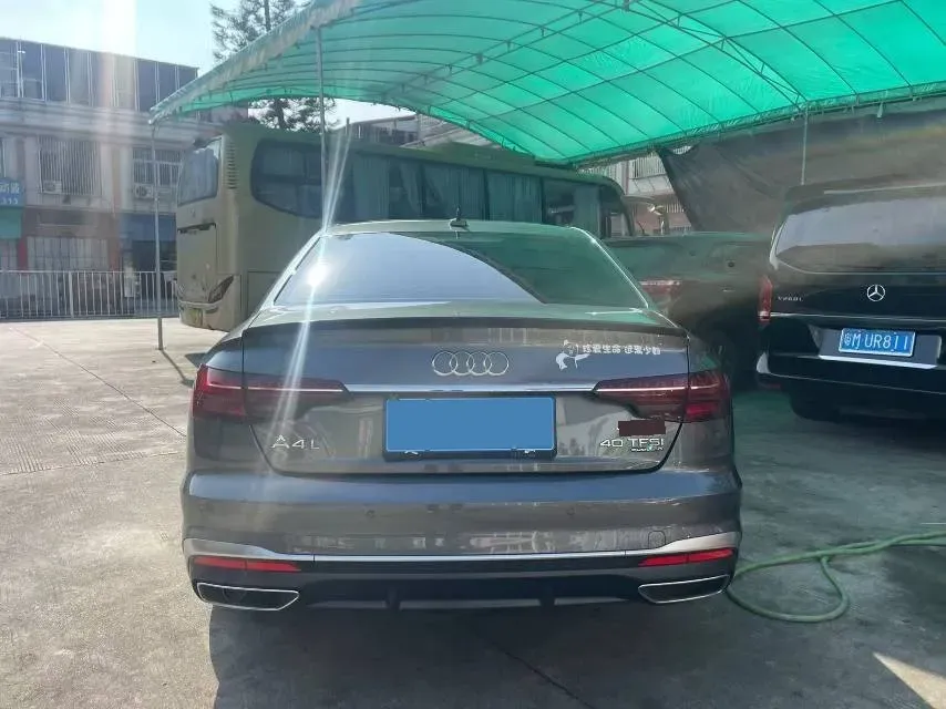 2022 Audi A4L 2.0T 190HP L4 7DCT,autocango,china used car exporter,china ev exporter,chinese used car exporter,chinese used ev exporter