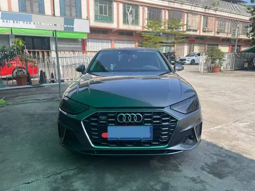 2022 Audi A4L 2.0T 190HP L4 7DCT,autocango,china used car exporter,china ev exporter,chinese used car exporter,chinese used ev exporter
